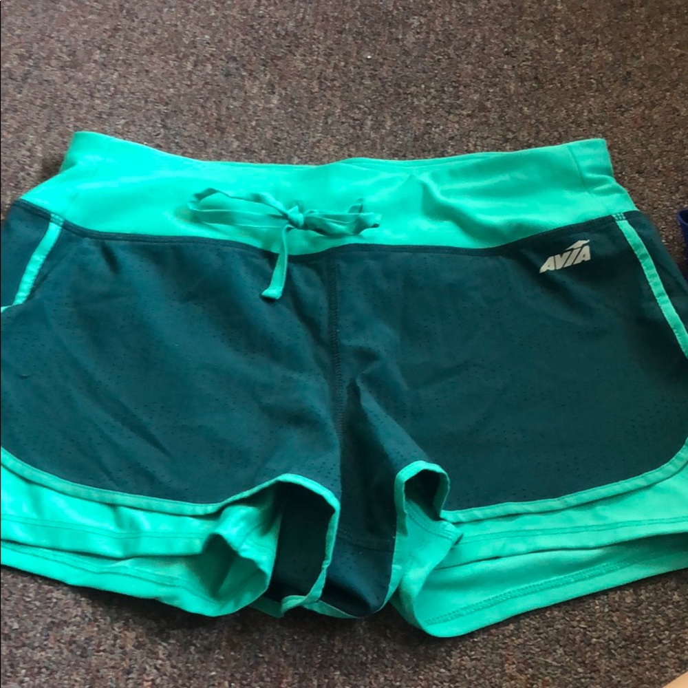 3 pairs of athletic shorts - Picture 5 of 8